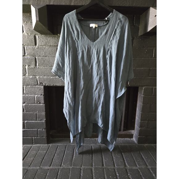 Umgee 1xl/2xl Poncho Cover Up Tunic Top Oversized Slit Sides Lightweight Flowy - Picture 1 of 8